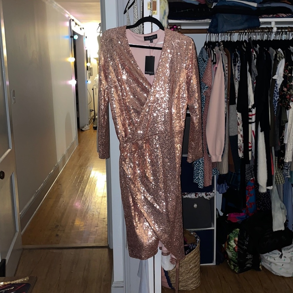 NEVER WORN / SEQUIN PINK ELOQUII WRAP DRESS